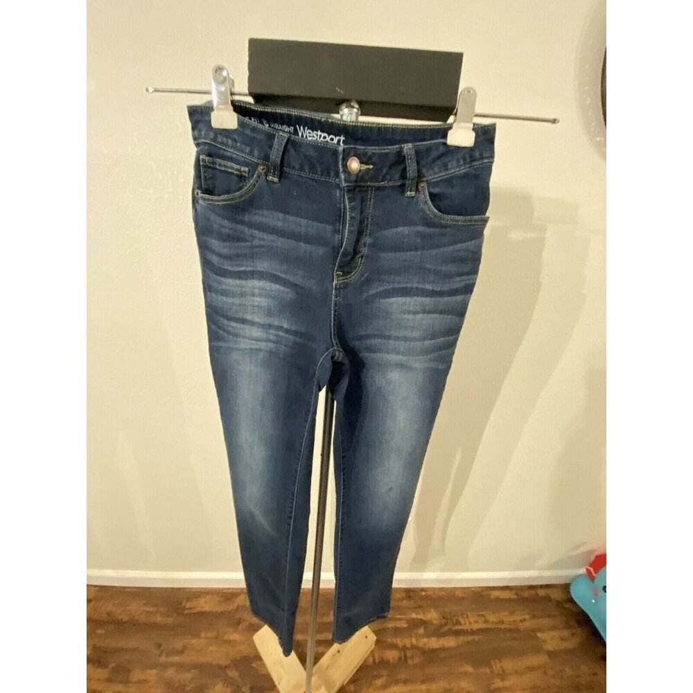 Westport Signature Fit Jr/ Women Size 8 Blue Denim  28X30 Straight Leg